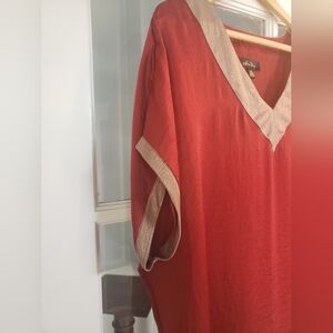 Melissa Paige v-neck metallic trim top, L